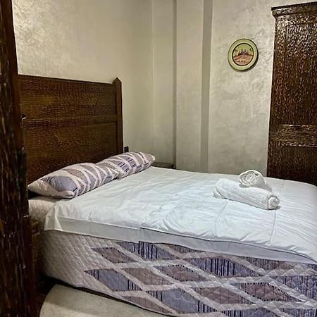 Casa Marron Apartment เชฟชาอูน ภายนอก รูปภาพ
